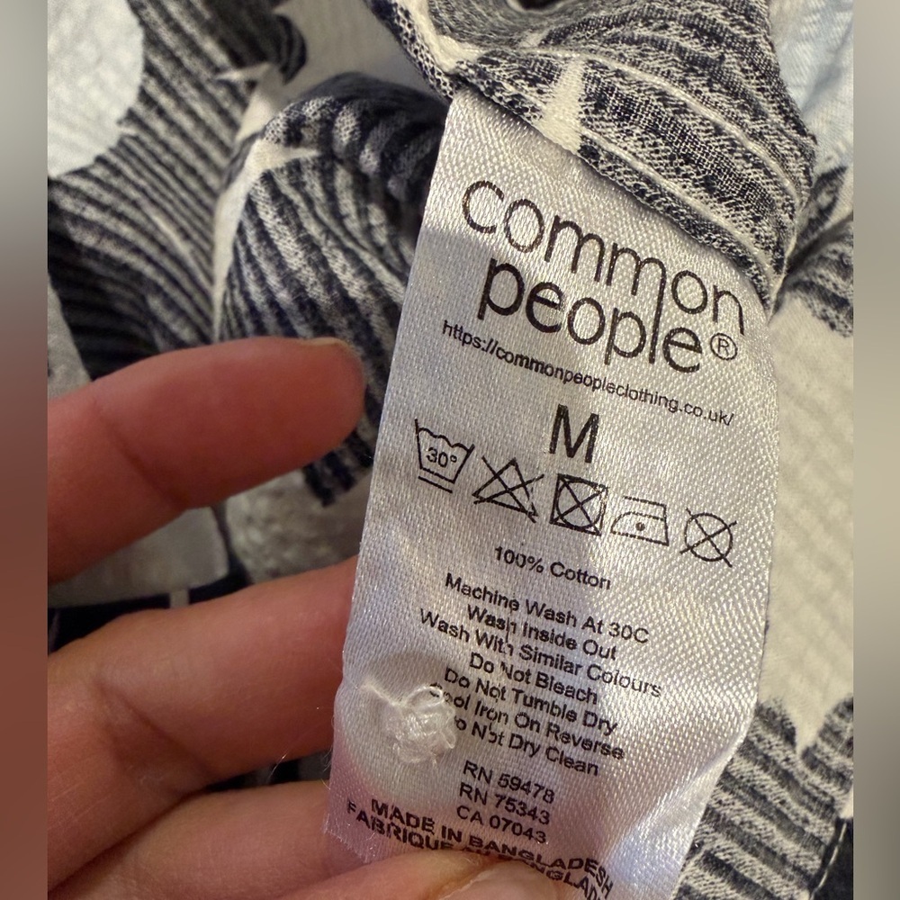 Common People Clothing Men's M Cotton Blue Floral Hawaiian Camp Shirt Short - Picture 5 of 6